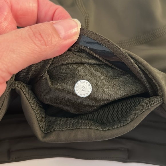 Lululemon Strength & Sweat Short 8" Dark Olive W7ANAS Size 2 - Picture 9 of 9